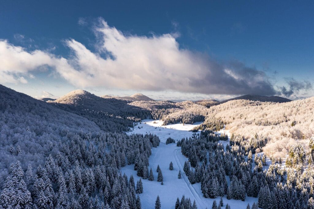 Begovo Razdolje Mrkopalj Lokve Lokacija Za Sanjkanje U Gorskom