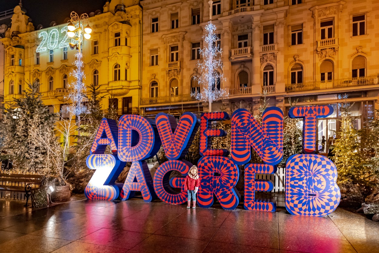 Advent u Zagrebu, lokacije, program, smještaj, događanja, kućice, gastro ponuda, gdje se sve održava, adrese, hrana, pića