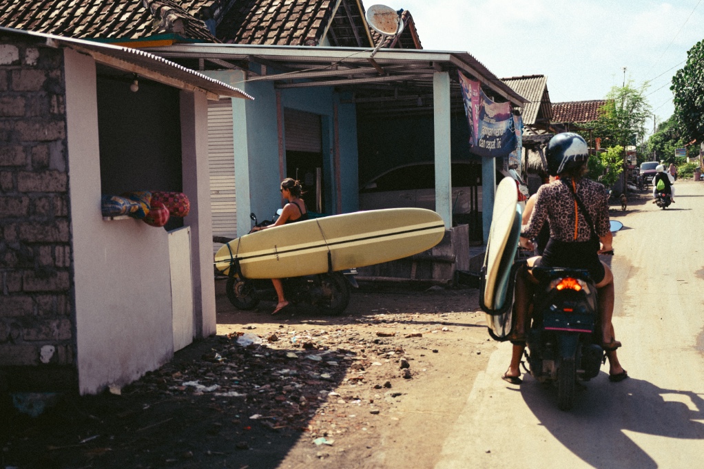 Lorina Duić, surfanje, Vijetnam, Bali, škola surfanja, Mui Ne Local Surf School