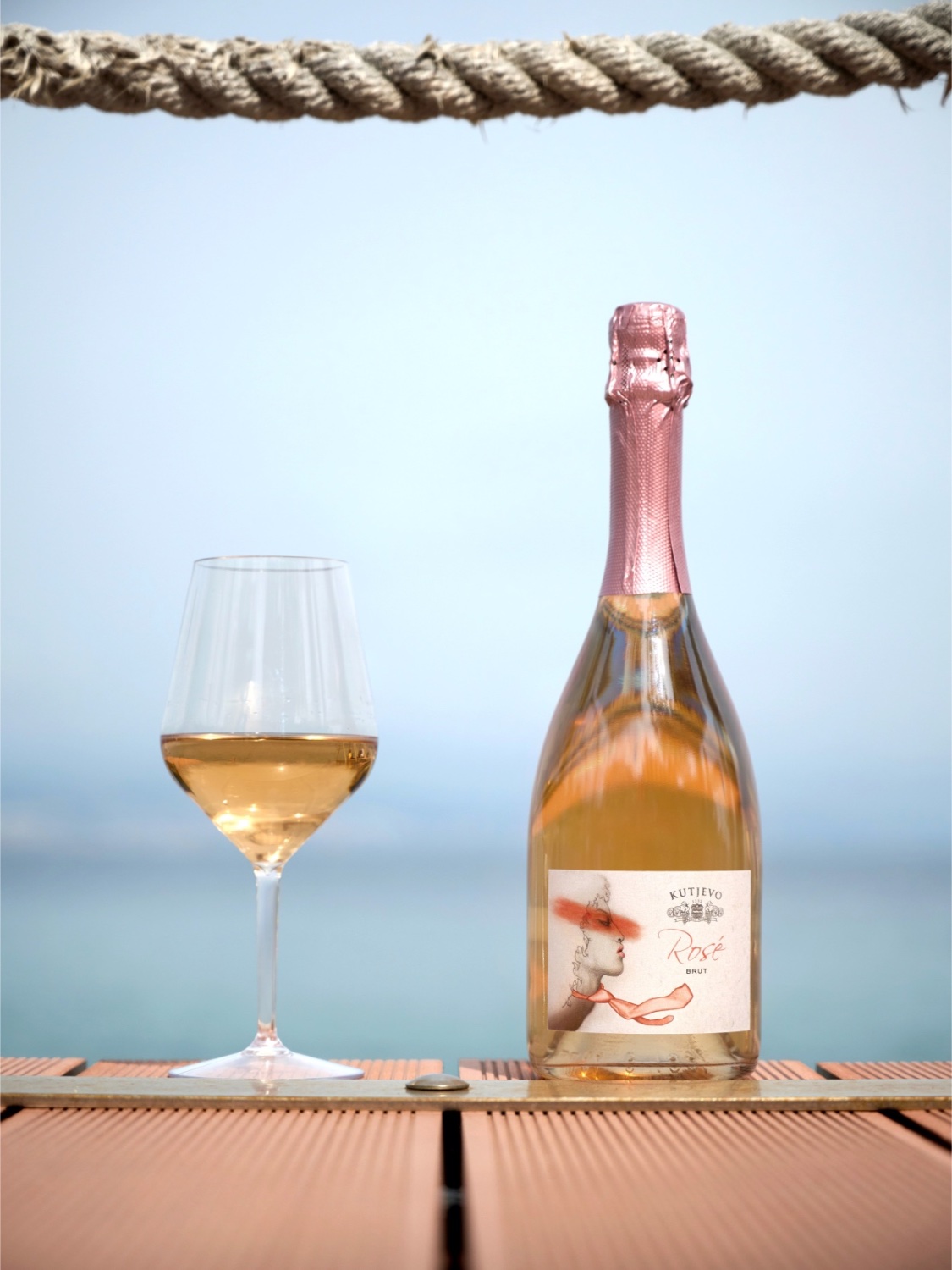 Kutjevo Rosé, Kutjevo Rosé Premium kolekcija vina i pjenušca, Kutjevo Rosé Premium vino, Kutjevo Rosé Premium Brut pjenušac, Rosé