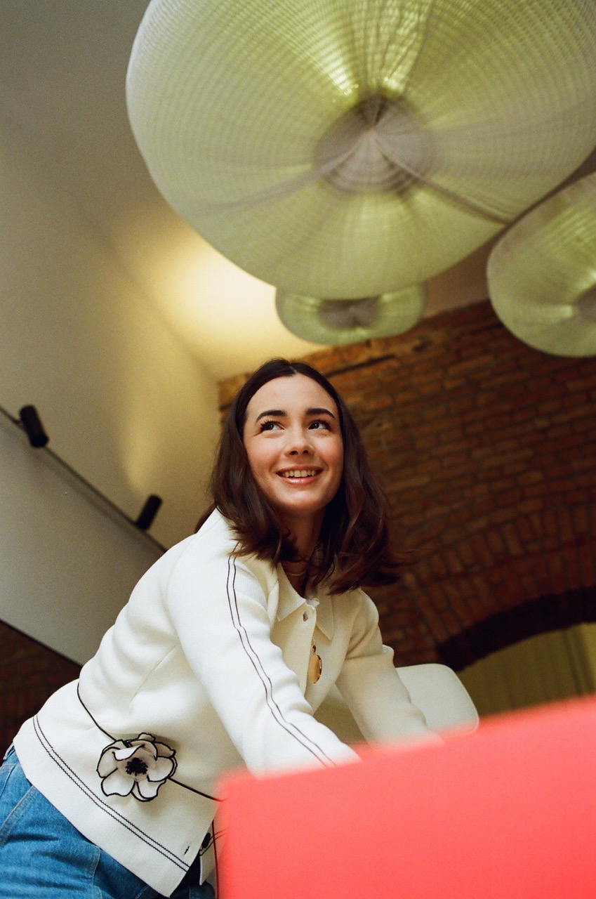 Dora Tomulić, Ulovljeni na izlasku iz ureda, 9Hz, Ninehertz office
