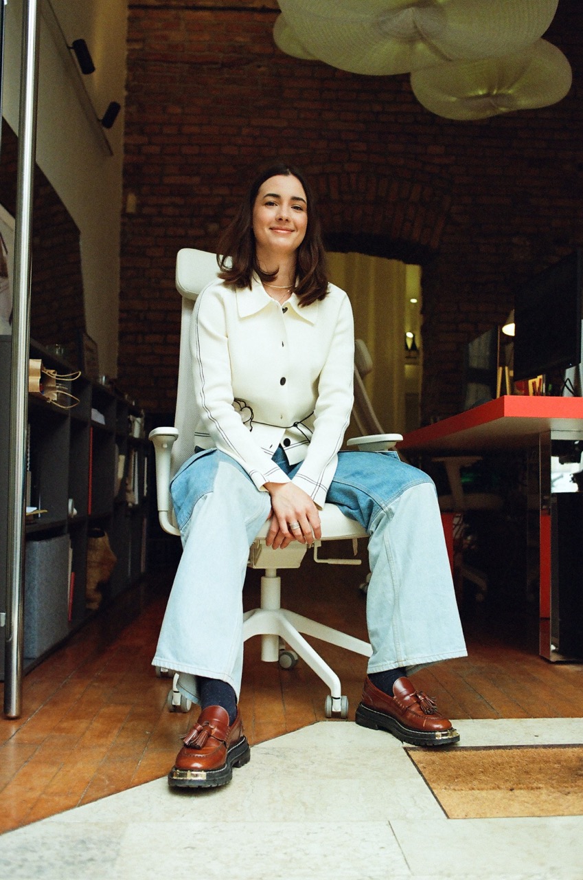 Dora Tomulić, Ulovljeni na izlasku iz ureda, 9Hz, Ninehertz office