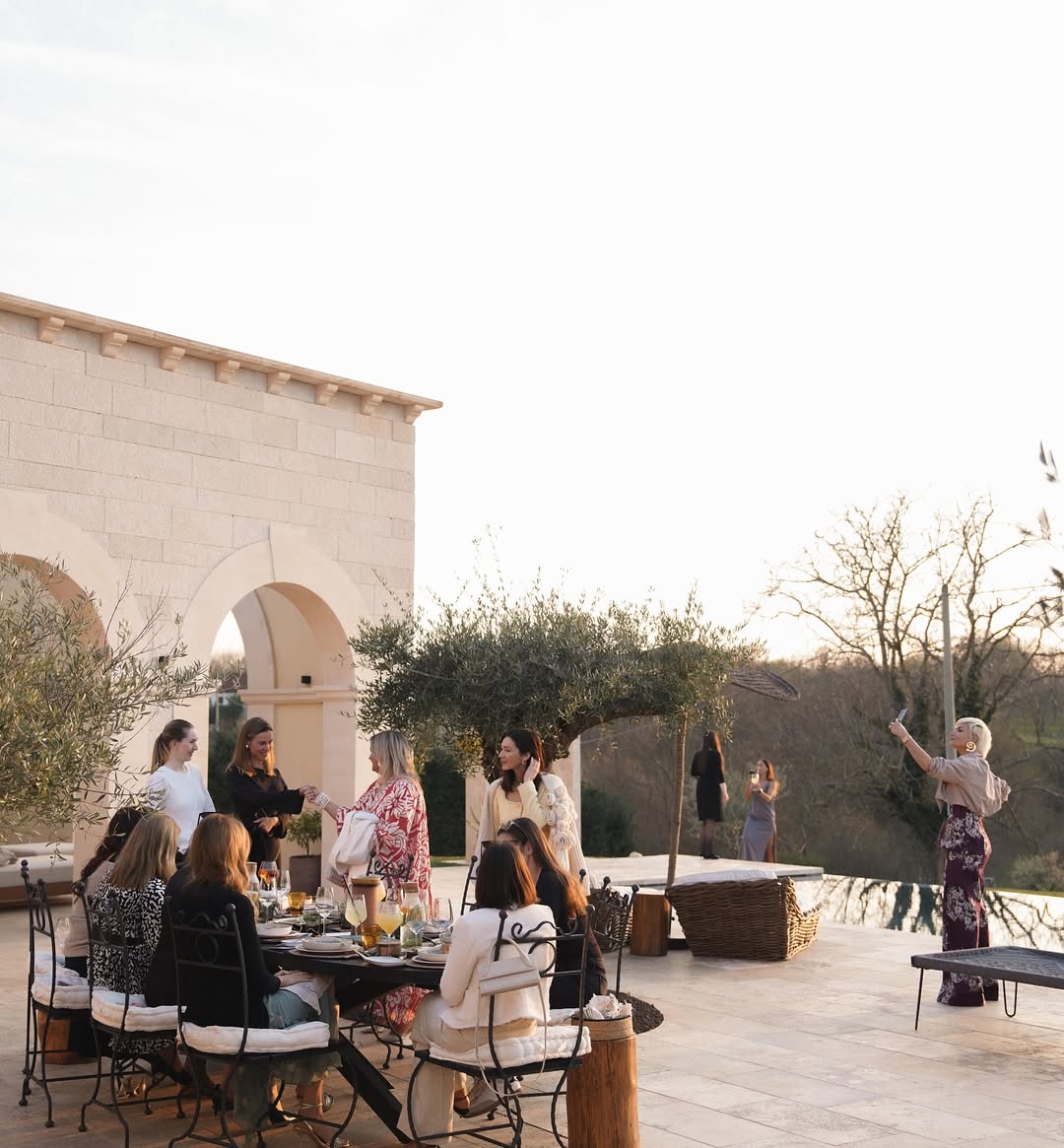 Dolce Vita Ladies Club