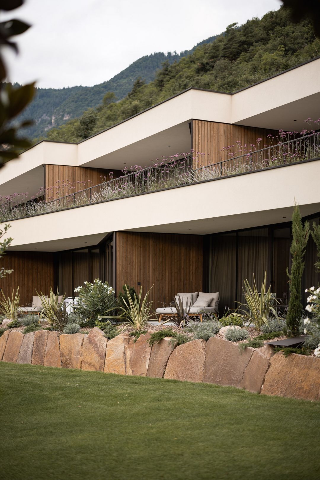 Das Wanda, hoteli, hotel, hotel u Dolomitima, Dolomiti, Južni Tirol, South Tyrol, ljeto u Dolomitima, Dolomiti ljeto