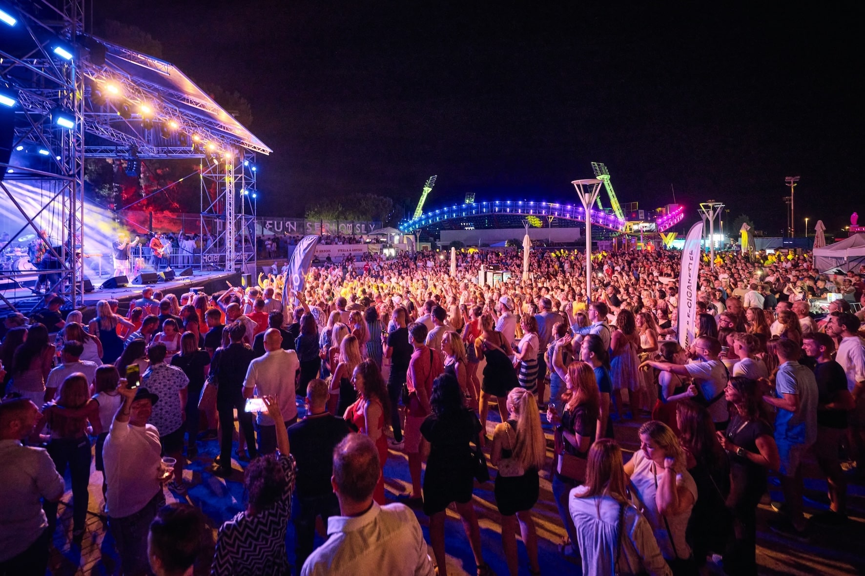 Umag Music Nights 2025., koncerti, Crvena Jabuka