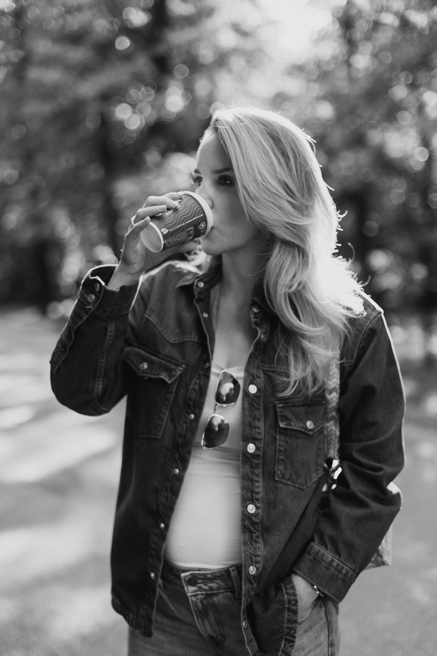 Andrea Previšić, Ulovljen na izlasku iz ureda, Ledo