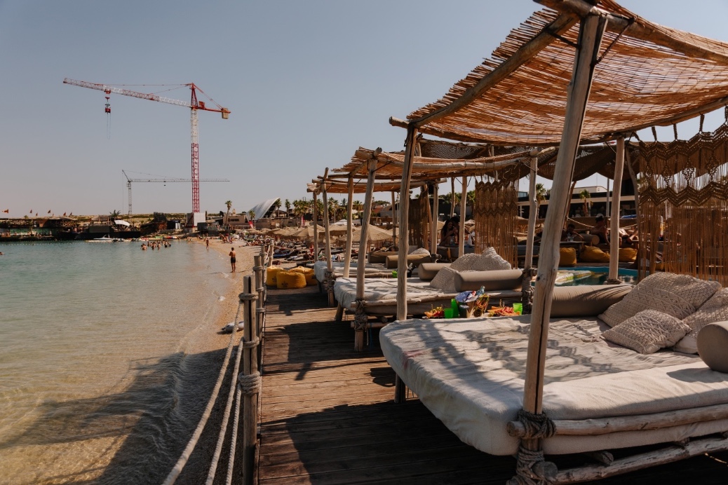 Novalja, plaža Zrće, Pag, otok Pag