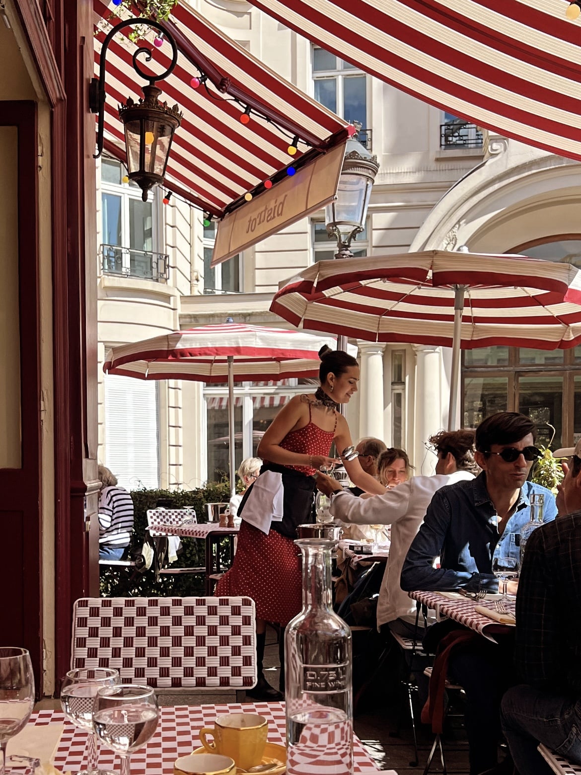 putovanje u Pariz, preporuke, iskustva, smještaj, hoteli u Parizu, gdje odsjesti u Parizu, restorani u Parizu, atrakcije u Parizu, muzeji u Parizu, u koje muzeje u Parizu otići, vintage shopping, koliko košta putovanje u Pariz, avionske karte za Pariz