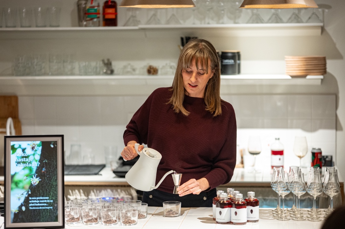 Taman Artisan Chocolates, Cacao Puro, kakao, liker, pivo, Zmajska pivovara, Ruke destilerija